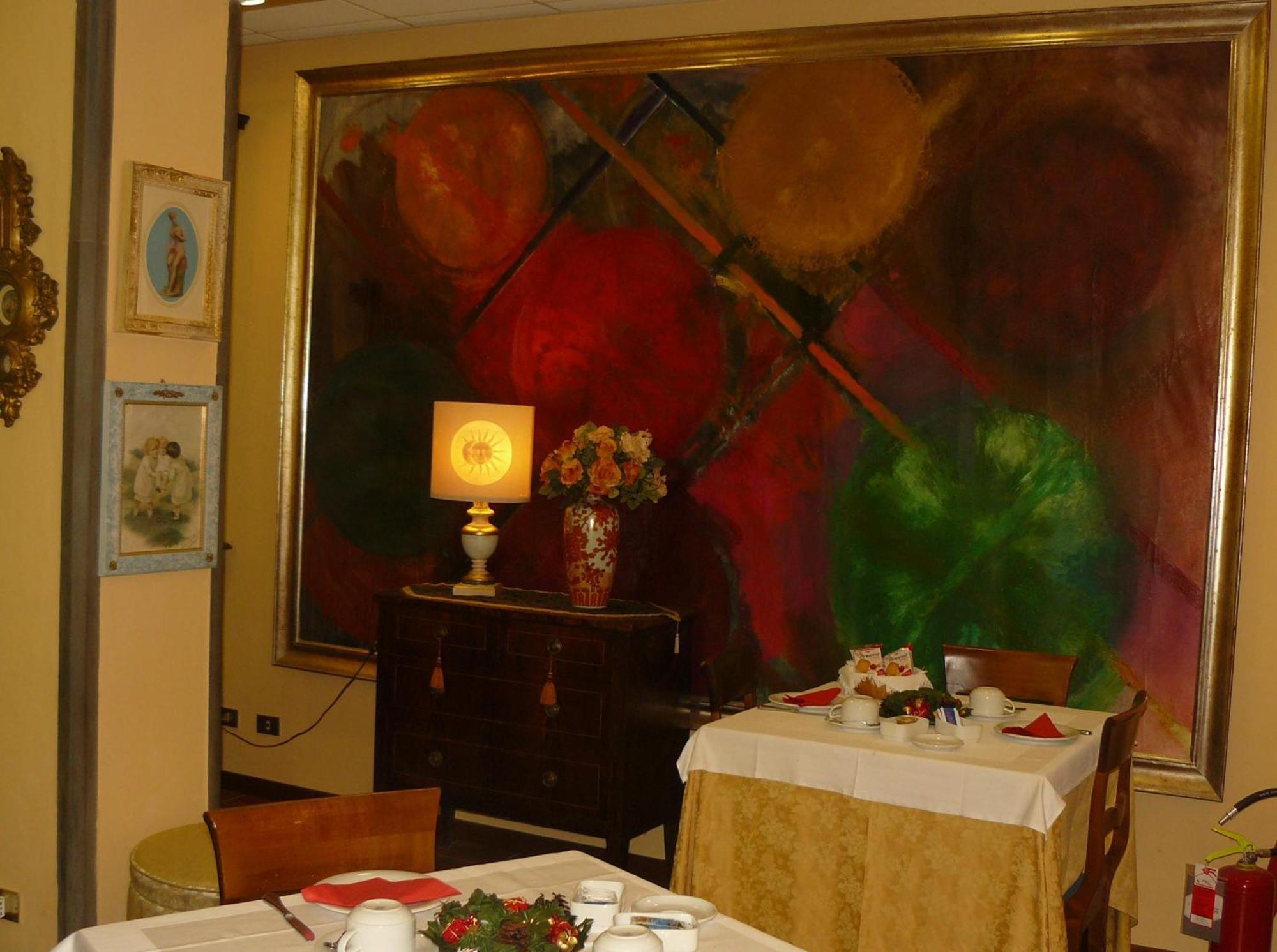 Hotel La Rocca กุบบีโอ ภายนอก รูปภาพ